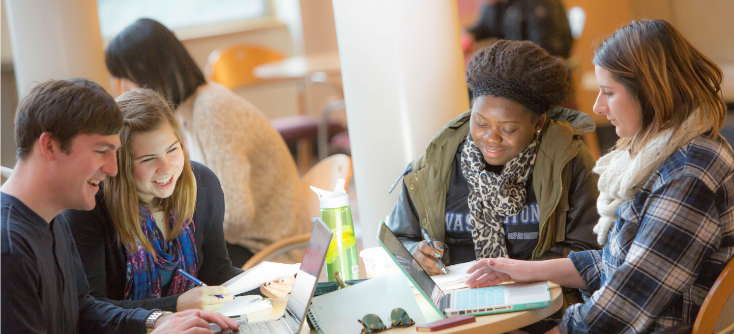 UO students gather to discuss group project